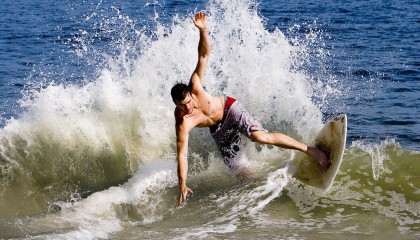 开云kaiyun 官网下载app客服-“东部新区迎来新奇竞技，六人制袋棍球赛场激烈对决”