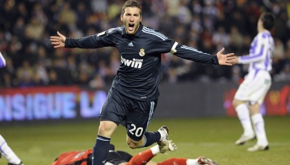 开云体育-球员在节奏变化中如何调整持球姿态，持球姿势