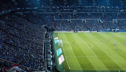 开云app全站-莱比锡红牛通过快速转换打乱防守阵型，莱比锡红牛打法